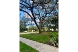 5607 SOUTHERNMOST LN, BRADENTON, FL 34203 Sold 01/31/23