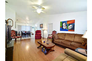 3619 77TH TER E, SARASOTA, FL 34243 Sold 04/14/23