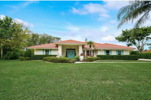 8779 MISTY CREEK DR, SARASOTA, FL 34241 Sold 05/09/23