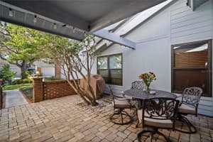 2626 Moss Oak Dr, Sarasota, FL 34231, Sold 02/10/23