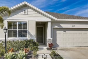 2571 FIREFLAG LN, SARASOTA, FL 34232 Sold 01/06/23