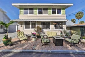 12 PLAZA ST E, BRADENTON, FL 34208 Sold 05/10/23