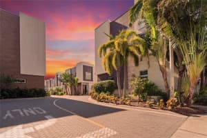 211 COSMOPOLITAN CT, SARASOTA, FL 34236 Sold 01/20/23