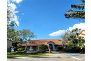 4006 CROCKERS LAKE BLVD #21, SARASOTA, FL 34238 Sold 01/31/23