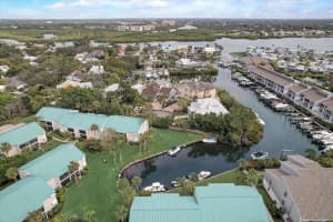 5621 Midnight Pass Rd, Siesta Key, FL 34242, Sold 04/04/23
