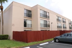 2763 WOODGATE LN #305, SARASOTA, FL 34231 Sold 03/24/23