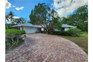 1582 EASTBROOK DR, SARASOTA, FL 34231 Sold 03/16/23