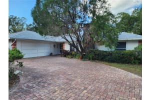 1582 EASTBROOK DR, SARASOTA, FL 34231 Sold 03/16/23