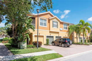 7975 LIMESTONE LN #14-202, SARASOTA, FL 34233 Sold 05/15/23