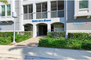 383 ARUBA CIR #202, BRADENTON, FL 34209 Sold 01/17/23