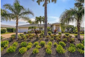 630 EMERALD HARBOR DR, LONGBOAT KEY, FL 34228 Sold 02/27/23