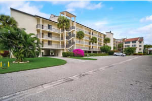6267 MIDNIGHT PASS RD #304, SARASOTA, FL 34242 Sold 03/17/23