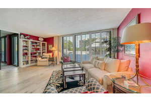 707 GULFSTREAM AVENUE, SARASOTA, FL 34236 Sold 03/03/23