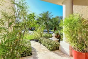 4717 White Tail Ln, Sarasota, FL 34238, Sold 02/23/23