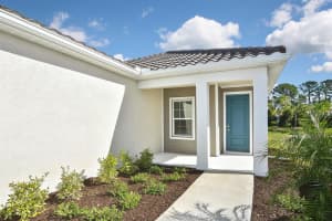10105 Canaveral Cir, Sarasota, FL 34241, Sold 03/28/23