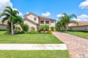 13611 SWIFTWATER WAY, LAKEWOOD RANCH, FL 34211 Sold 06/14/23