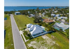 7907 20th Ave W, Bradenton, FL 34209, Sold 01/12/23