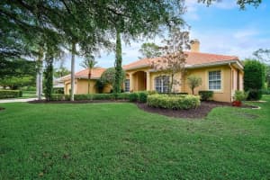 6108 Winchester Pl, Sarasota, FL 34243, Sold 03/30/23