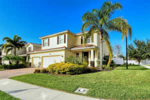 5544 Pamplona Way, Sarasota, FL 34233, Sold 02/21/23