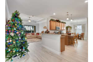 5519 FOXFIRE RUN, LAKEWOOD RANCH, FL 34211 Sold 02/13/23