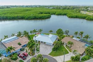 10436 SANDPIPER ROAD, BRADENTON, FL 34209 Sold 02/21/23