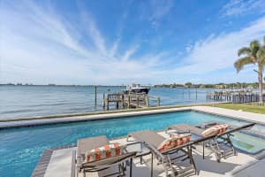 2168 SPARROW COURT, SARASOTA, FL 34239 Sold 06/15/23