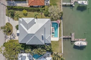 2168 SPARROW COURT, SARASOTA, FL 34239 Sold 06/15/23