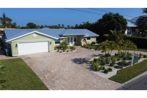 631 DUNDEE LANE, HOLMES BEACH, FL 34217 Sold 02/28/23