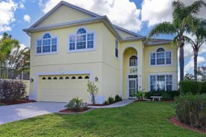 5930 53rd Lane E Bradenton, FL 34203 Sold 03/17/23