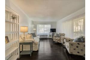 2443 CLUBHOUSE CIRCLE, SARASOTA, FL 34232 Sold 04/13/23