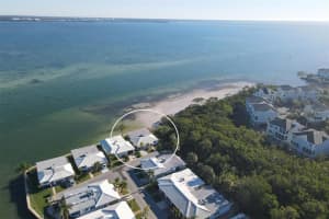 948 SPANISH DRIVE, LONGBOAT KEY, FL 34228 Sold 01/31/23