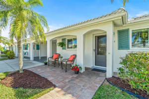 724 El Centro Longboat Key, FL 34228 Sold 03/22/23