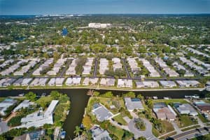 2547 Riverbluff Pkwy, Sarasota, FL 34231, Sold 02/28/23