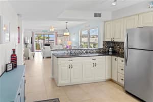 116 Vista Hermosa Cir, Sarasota, FL 34242, Sold 03/31/23