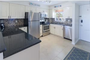 116 Vista Hermosa Cir, Sarasota, FL 34242, Sold 03/31/23