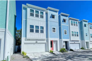 439 WINGFIELD DRIVE, SARASOTA, FL 34237 Sold 02/01/23