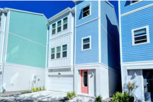 439 WINGFIELD DRIVE, SARASOTA, FL 34237 Sold 02/01/23