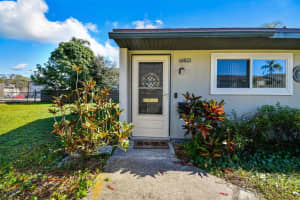 6853 WHITMAN WAY, SARASOTA, FL 34243 Sold 05/30/23