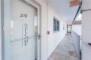 116 Vista Hermosa Cir, Sarasota, FL 34242, Sold 04/06/23