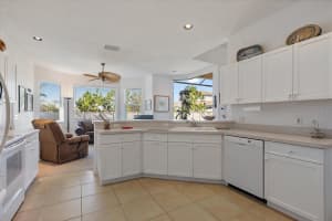 1922 W Leewynn Dr, Sarasota, FL 34240, Sold 03/01/23