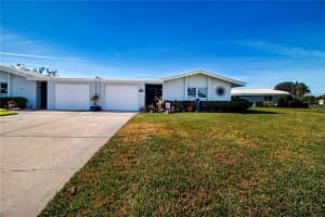 3302 VILLAGE GREEN DRIVE, SARASOTA, FL 34239 Sold 04/06/23