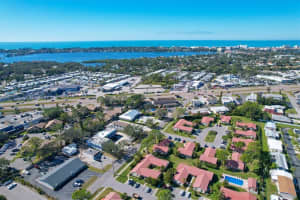 2219 PUEBLO LANE, SARASOTA, FL 34231 Sold 05/10/23