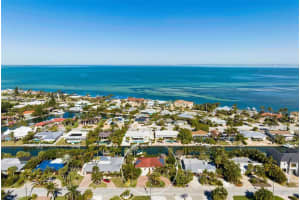 621 FOXWORTH LANE, HOLMES BEACH, FL 34217 Sold 07/14/23