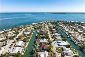 621 FOXWORTH LANE, HOLMES BEACH, FL 34217 Sold 07/14/23