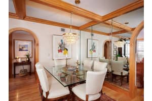 1255 GULFSTREAM AVENUE, SARASOTA, FL 34236 Sold 08/04/23