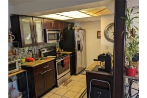 6817 WHITMAN PLACE, SARASOTA, FL 34243 Sold 05/25/23