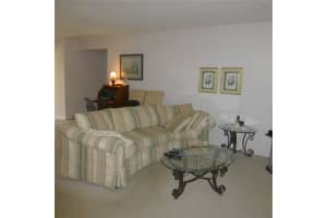 223 LAKEWOOD DRIVE, BRADENTON, FL 34210 Sold 08/29/23