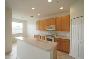 3772 PARKRIDGE CIRCLE, SARASOTA, FL 34243 Sold 09/19/23