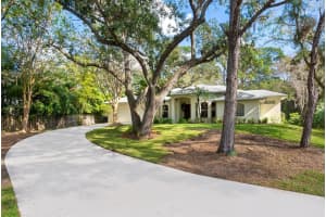 1683 EAGLE NEST COURT, SARASOTA, FL 34232 Sold 07/12/23