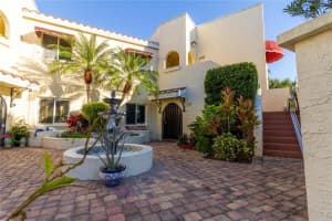 6101 34TH STREET, BRADENTON, FL 34210 Sold 03/30/23